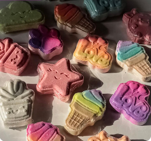 کوکتل پدیکور ۸۰ گرمی هولوگرام